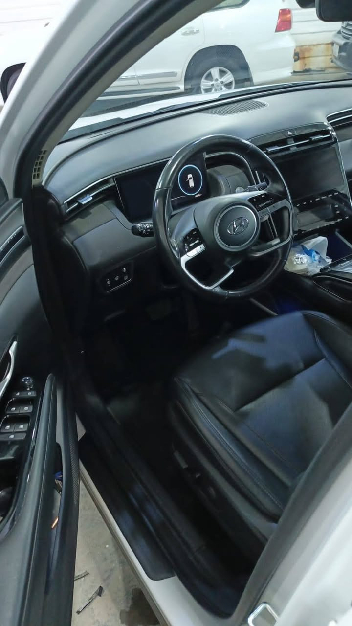 توسان 2023   هايبرد وأرد أمريكي حادثه فقط باب العبري وره سايق واكو شخوط بسيطه موصفات فول للأخير بنوراما تحكمات كير دكمه مانع نزلاق تحديد مسار كشنات جلد توقف ذاتي وهواي موصفات بيه
علمن سياره محركه كايم
ماتمشي
سعر 165 ورقه رقمه بغداد
أني مكلف بنشر
هاذا رقم صاحبه
***********
مكان السيارة بكربلاء

