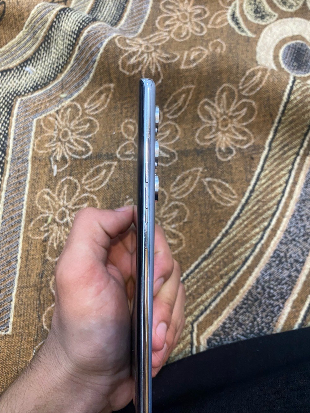 Tecno Camon 40 pro 5G 
الذاكره: 256 
الجهاز نظيف كلش سعره 325 و بي مجال حگ الجيه مكاني بغداد.