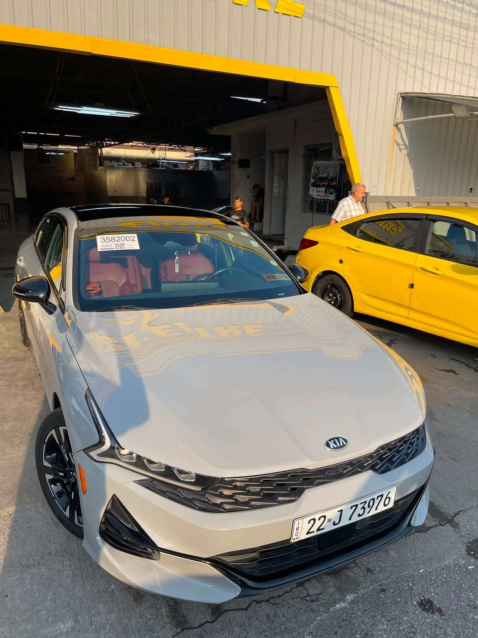 🚘🔥 للبيع KIA K5 GT-Line 2021 🔥🚘

✨ K5 GT-Line 1.6 Turbo — فول مواصفات 1/1

📅 الموديل: 2021
⚙️ المحرك: 1.6 Turbo
🏁 الفئة: GT-Line
🎨 اللون الخارجي: إسمنتي
🔴 الداخلية: أحمر
🛣️ العداد: 60,000 ميل
📍 الموقع: الموصل

⭐️ المواصفات:
• فول مواصفات 1/1
• GT-Line
• محرك 1.6 تيربو
• داخلية حمراء مميزة
• السيارة نظيفة وحالتها ممتازة

🔧 الضرر:
قطعة واحدة فقط — باب السائق تبديل.

💰 السعر: 175$

📞 للتواصل: خاص أو اتصال 
***********
