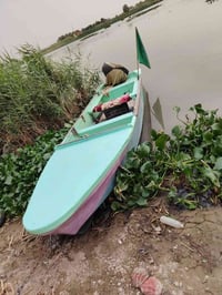 زورق فايبر • ٥٫٥م • مستعمل قليل