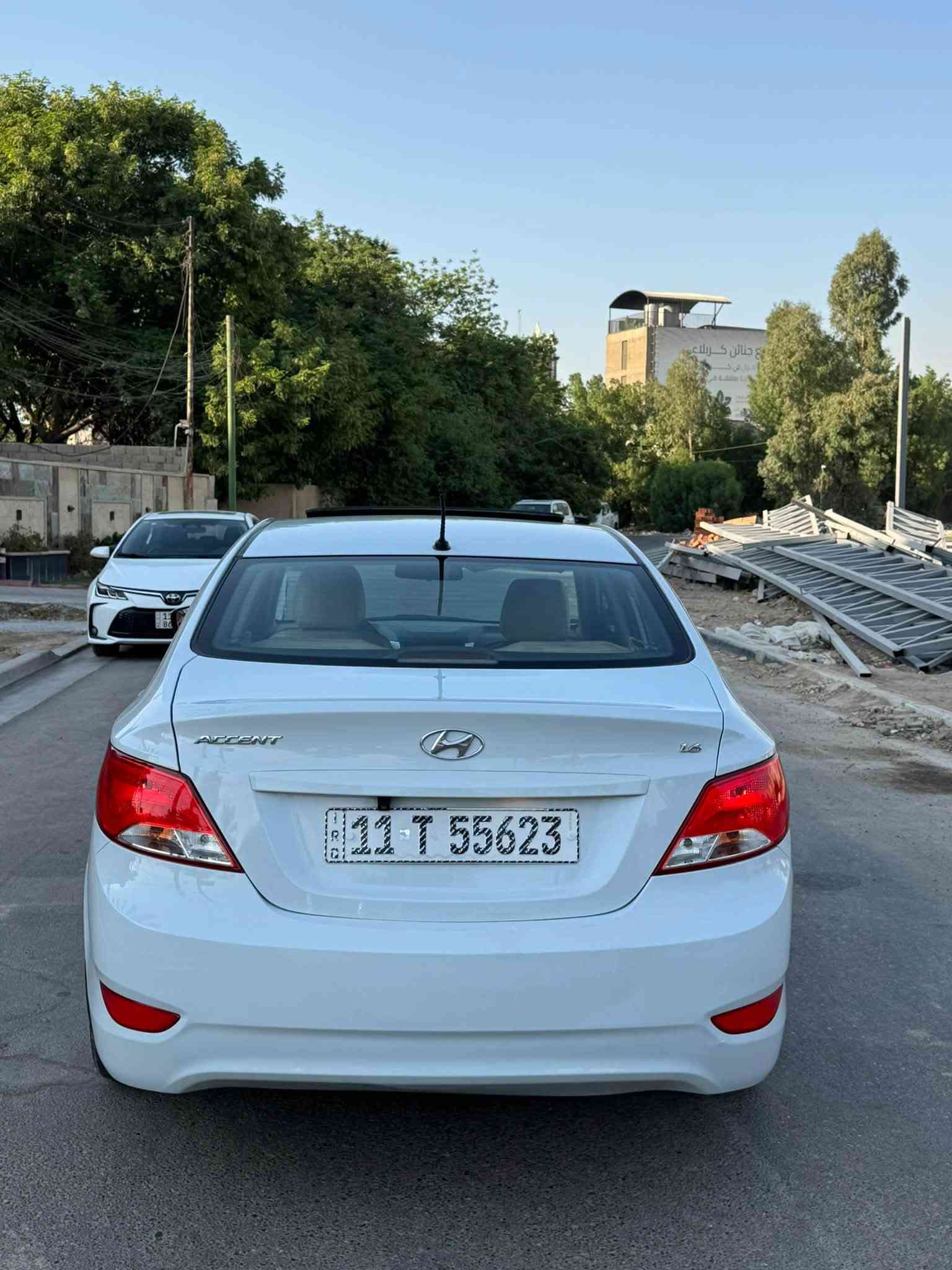 السلام عليكم للبيع اكسنت 2018  خليجيه مكفوله وجديده ماشيه 57 للاستفسار *********** بغداد السيديه
