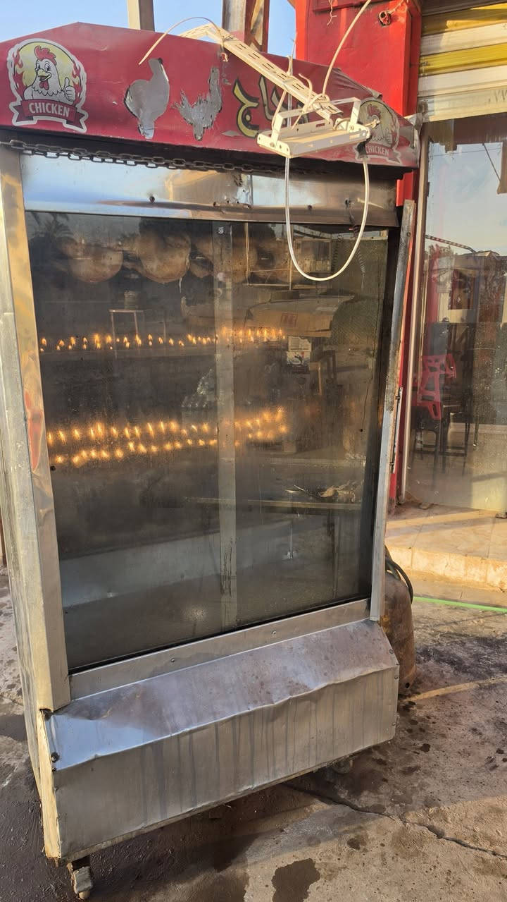 غراض مطعم  للبيع نظيفات باابو غريب 
اذا شلعه ابيعهن بسعر مناسب هم وجوه السوك
قلايه 4 مدافع حساس شغاله نظيفه
قلايه منضديه حوضين بدون حساس 
كرل منضدي قياس 90 سلستيل
حمايه كنتاكي 
حمايه تمن ريزو 
ميز مترتين عدد2
ميز متره ونص ايطالي ثقيل
سنك عادي
سنك مرمر
مجمده صغيره
ثلاجه 
سبلت طن ونص انفريتر استخدام شهرين
بوجه مترتين ودكت وساحبه 
بريمز طباخ ٣ عيون نظيف 
شوايه دجاج ٦ عيون وياها شياش وعكارب وطوبات
جلسات ٤
ميوزه ٢ كبار ٢ صغار + كراسي عدد٣
كرسي كاشير وميز كاشير
مبرده حديد
كشر مجمده
جدوره طبخ كبار وصغار ونواعم وبلانكات وهواي نواعم
***********
