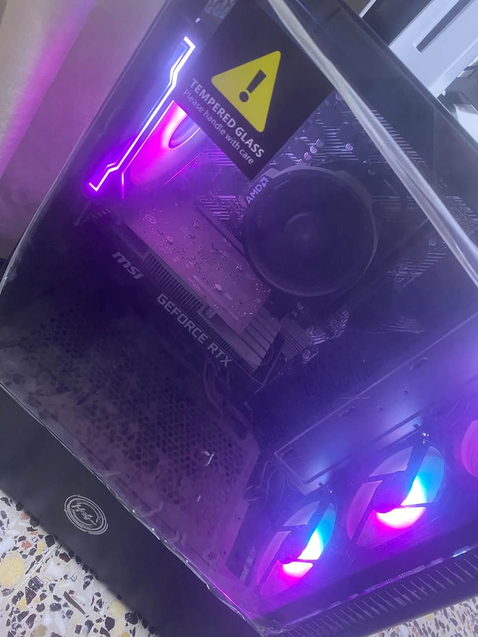 Pc للبيع السعر ٦٥٠ الف
السلام عليكم
Pc للبيع 
الكارت 3050
Ram 16 3200
M.b b650
M.2 500g
R5 5500
Ps 600w
للتواصل ***********
