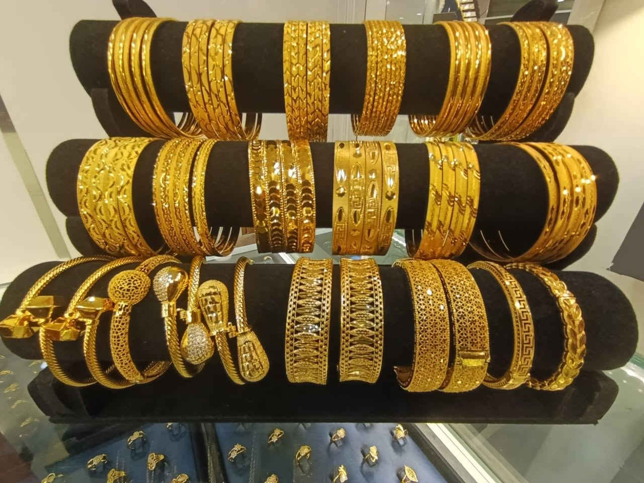 ✨💎 تم بعون الله افتتاح محلنا للإكسسوارات والذهب البرازيلي 💎✨

🔥 ذهب برازيلي – كوالتي ماستر عالي
🛡️ ضمان من سنتين إلى 3 سنوات
✨ موديلات متنوعة وأشكال تناسب جميع الأذواق

💎 متوفر لدينا أفخم أنواع الطخوم:
• طخوم ليرات
• طخوم موناكو
• طخوم قردون وحية
• طخوم تايكر
• طخوم تيفاني
• ويتوفر لدينا العديد من الأنواع والموديلات الأخرى

✨ ومتوفر أيضاً:
💍 محابس
📿 قلادات
✨ أساور بأنواعها
💫 حجول
〰️ ملاوي
📿 قلادات ناعمة وناسكة
💎 موديلات مختلفة ومتنوعة

🚚 التوصيل متوفر حالياً:
📍 الموصل
📍 أربيل

📍 العنوان: أربيل – عينكاوة – شارع المنتزه

💰 الذهب صار غالي… وفرنالكم بضاعة تضاهي الذهب
✨ أناقة وفخامة بسعر مناسب ✨

📞 للاتصال والاستفسار:
*********** 📲 واتساب متوفر
*********** 📲 واتساب متوفر

❤️ نورتونا وشرفونا بزيارتكم ❤️
