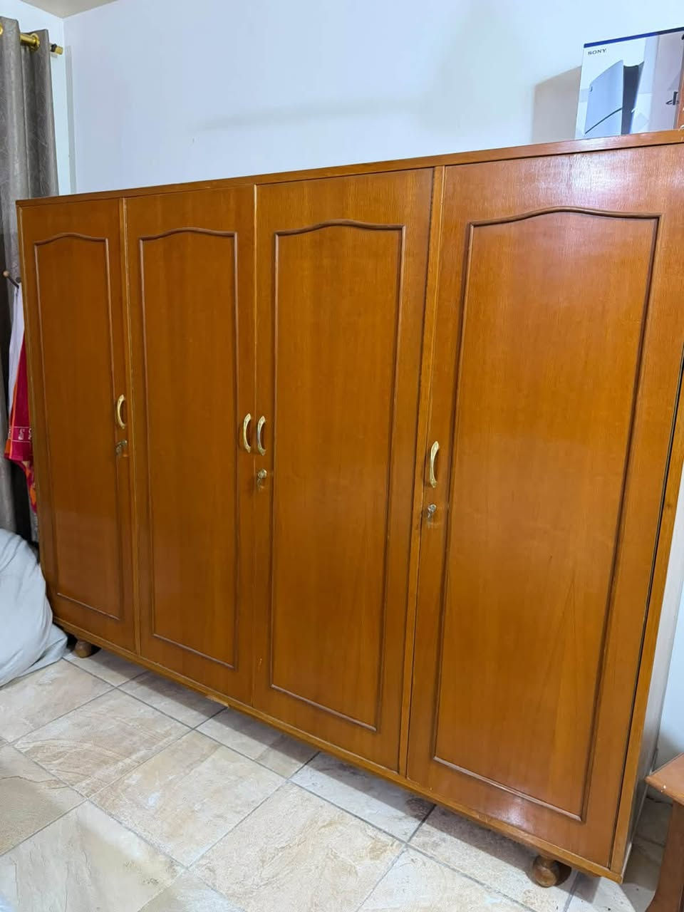 غرفة نوم للبيع خمس قطع صاج اصلي توصا مكانها بغداد الاعظميه السعر 550 الف للاستفسار ***********

