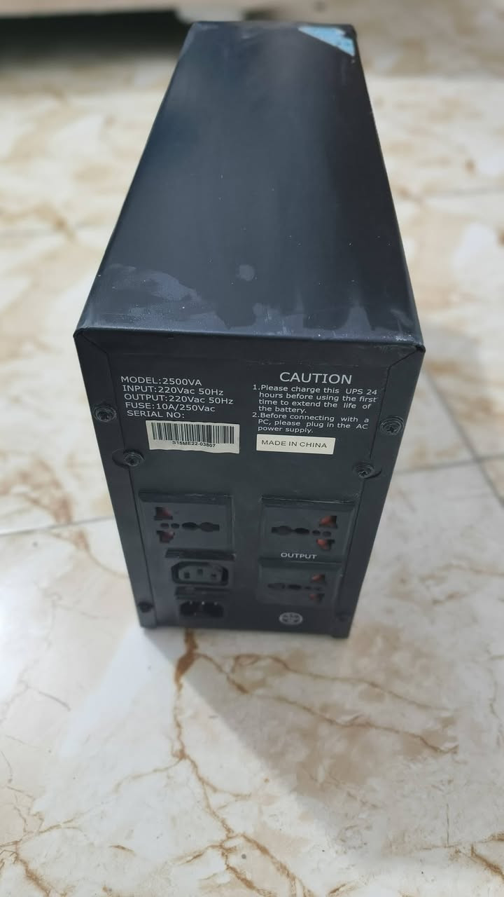 *للبيع UPS MAXMA 2500VA اصلي* 🔋

*جهاز انقطاع التيار الكهربائي*
يحمي حاسبتك وشغلك من الانقطاع المفاجئ

*المواصفات:*
- *الموديل*: MAXMA MA2500
- *القدرة*: 2500VA ≈ 1500W فعلي
- *الدخول والخروج*: 220V - 50Hz
- *المنافذ*: 4 مخارج OUTPUT + مدخل طاقة
- *الحالة*: مستعمل نظيف وشغال 100%
- *المنشأ*: Made in China

*يشغل:*
حاسبة + شاشة + راوتر + مودم لمدة 15-20 دقيقة
مناسب للطلاب والموظفين والمحلات

*السعر: 150 قابل للتفاوض 
للتواصل ***********
