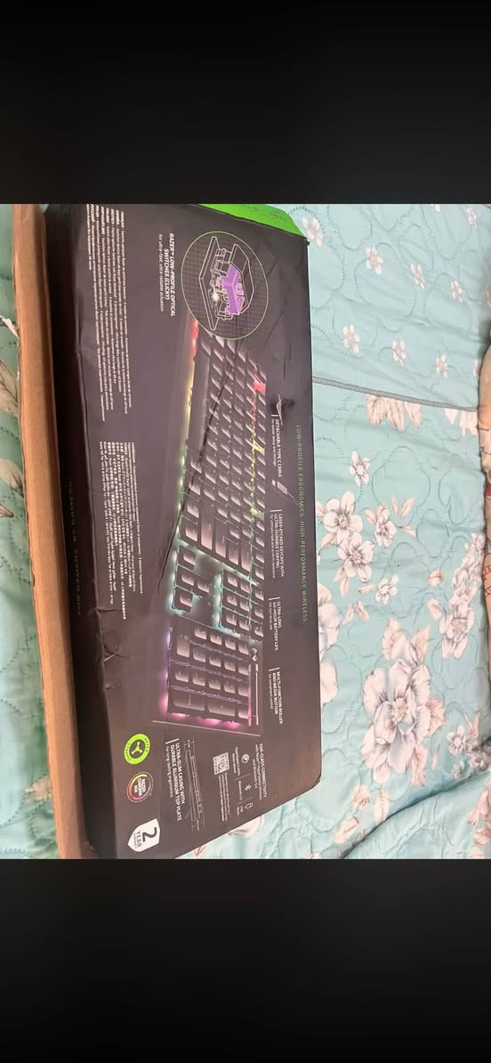 كيبورد من شركة azer DeathStalker V2 Pro للبيع للاستفسار الاتصال على هذا مراسلة الرقم *********** السعر 200الف
