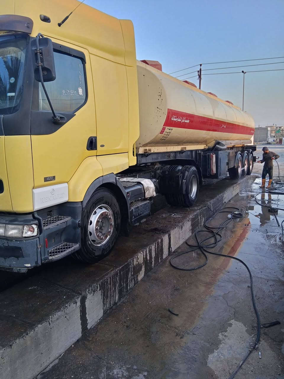 رينو للبيع 
موديل2001
طوناج +جي بي أس كامل
حاليآ شغاله
***********
