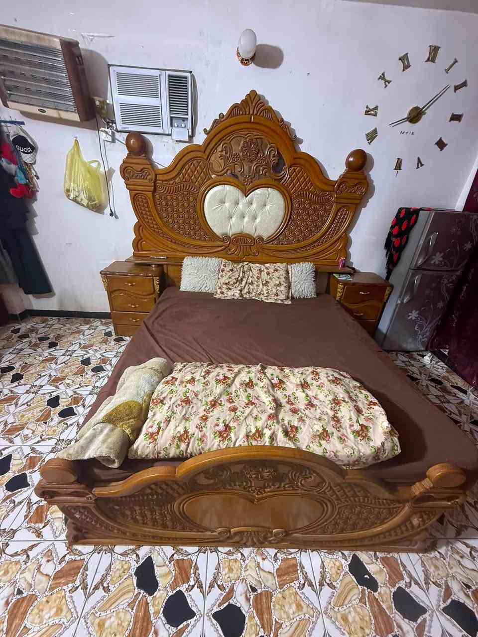 سلام عليكم
غرفه نوم خشب درجه ولى نظافه ٩٥ ٪؜
فرشه جديده بالكارتونة 
هـ / ***********
