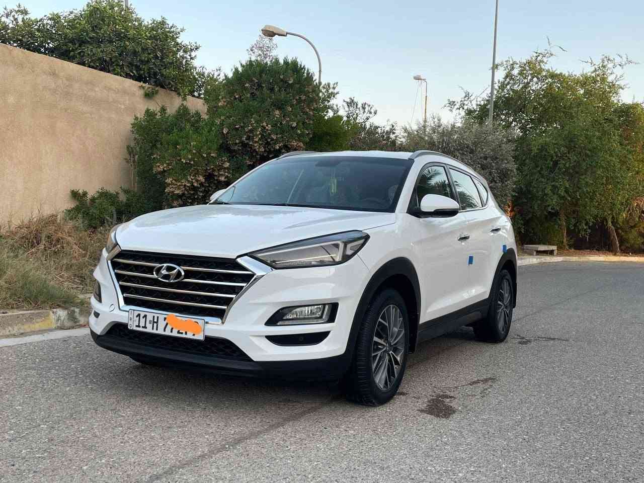 مساء الخير توسان موديل 2019 خليجي وكاله الكاصد  فول مواصفات 1عل 1 خمس عدسات مكفوله كفاله عامه مكينه 2000 دوش مكينه وكير وحداديه مكفوله كفاله عامه كلشي مكفول بيه سياره ممشاهه جدا قليل 53 Km سياره من اكلك مكفوله مكفوله من كلشي  كله علا وضع شركه وسونار كدامكم تكدو منه اليوم مسوي جديد سعره 178 وبيه مجال جدا قليل لان سياره والله مال بيت ومامتعوبه ابد والله للاتصال ***********
 ملاحضه انتبه عل سونار يله تتصل اخويه الغالي
