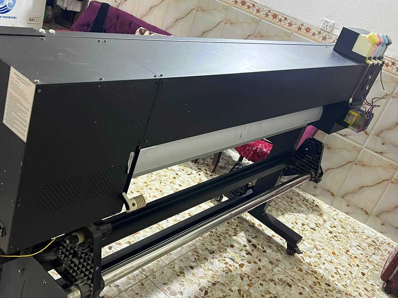 السلام عليكم اخوان مطبعة فلكس للبيع قياس 160سم  نوع الهيد XP600المطبعة مستخدمة سنه واحدة فقط المطبعة متروكة صارلها فترة بسبب ضروف يحتاج الها فقط تبديل هيد مع صوندات الاحبار جامد بيهن الحبر بسبب الترك المطبعة نضيفة جداً السعر المطلوب 19 ورقة وبيها مجال للأستفسار ***********
