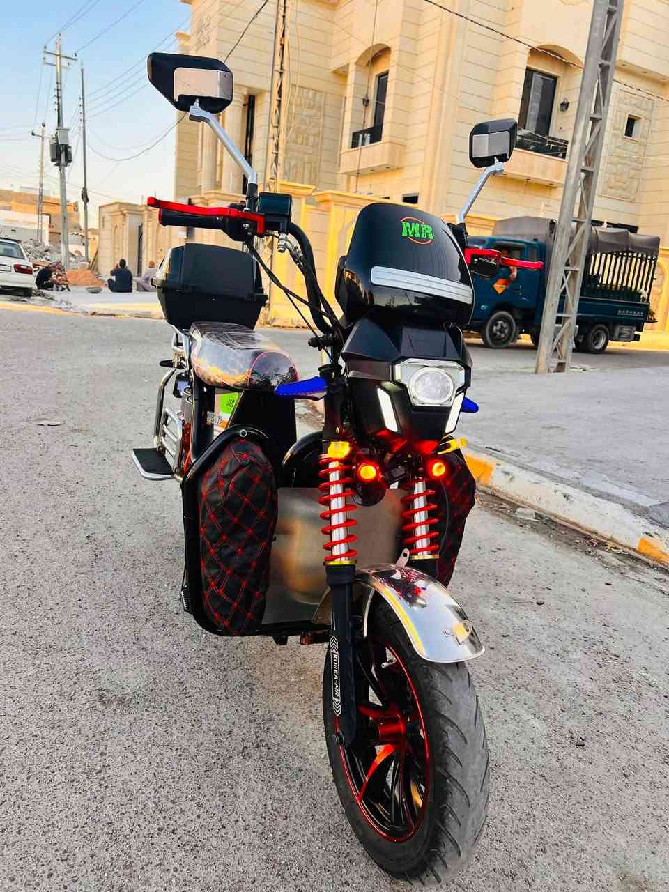 جبلي كوريه ام ار انتاج 25
نضافه فول استخدام قليل 
6 بطاريات ع الفحص 
جهاز نذار مانع السرقه 
دبل بصمه دبل اسويج  
السعر 600 وبي مجال 
***********
‭***********
