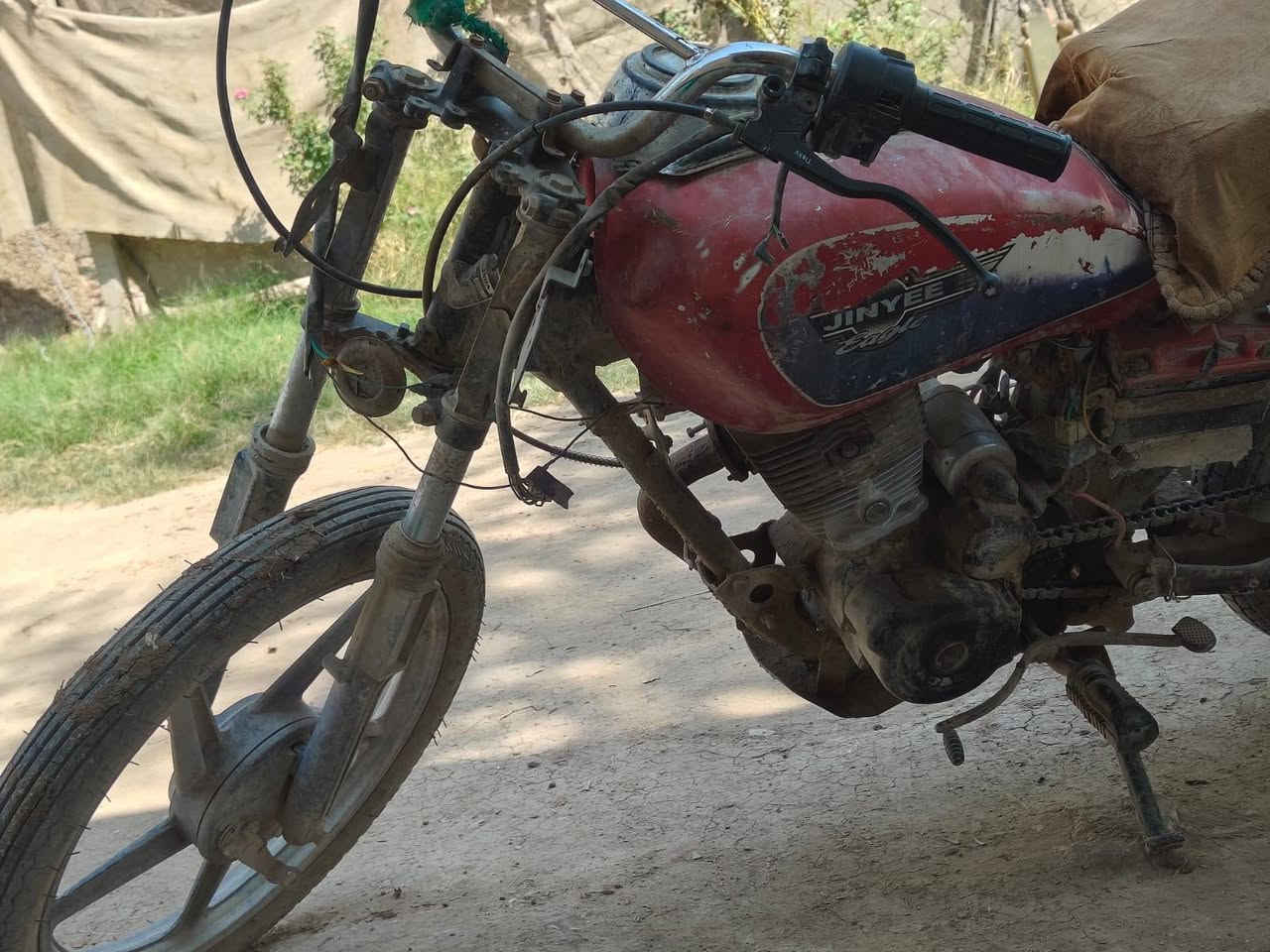 السبام عليكم دراجه للبيع 
شغاله كلشي مابيها كلك كلك ابيعلك كوم حديد 
سعرها 125بيها مجال 
تفضل خاص 
اتصال/***********
@إشارة
