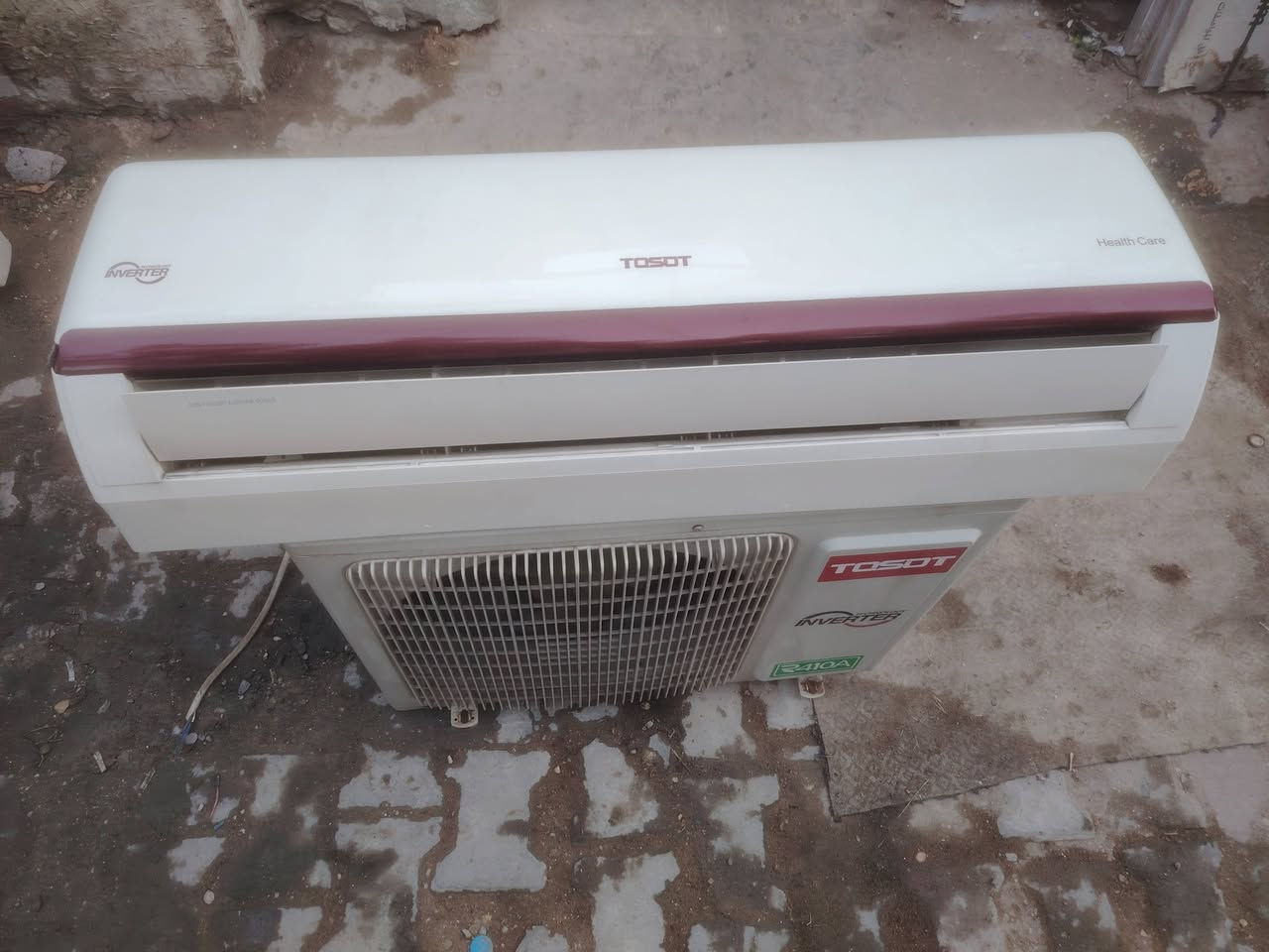 اسلام عليكم سبلت توسوت انفيرتر
طن ونص انفيرتر 
غاز 410
بواري وكيبل وحماله كامل
٣٥٠ وبي مجال
مكاني شارع فلسطين
***********
