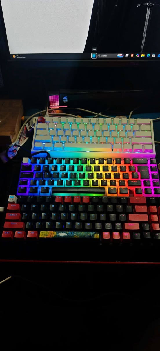 شلعه او مفرد نظيفات استخدام شخصي
Redgragon:polloux pro:25 الف
Hyperx alloy origins 65:30 الف
Mad 60 he magnetic switch : 40 الف
المفرد
اذا كلهن  : 80 الف
كراتينهن موجدات غراضهن كلهن موجوده + الهايبر اكس الكيبورد حاطله كوستم كي كابس نفس متشوف هذي سعرهن وحده 20 الف بس ححسبهن مجاني💞
ماعندي توصيل تعال للبيت افحص واخذ
 مكان بغداد حي العامل 
*********** للتواصل
