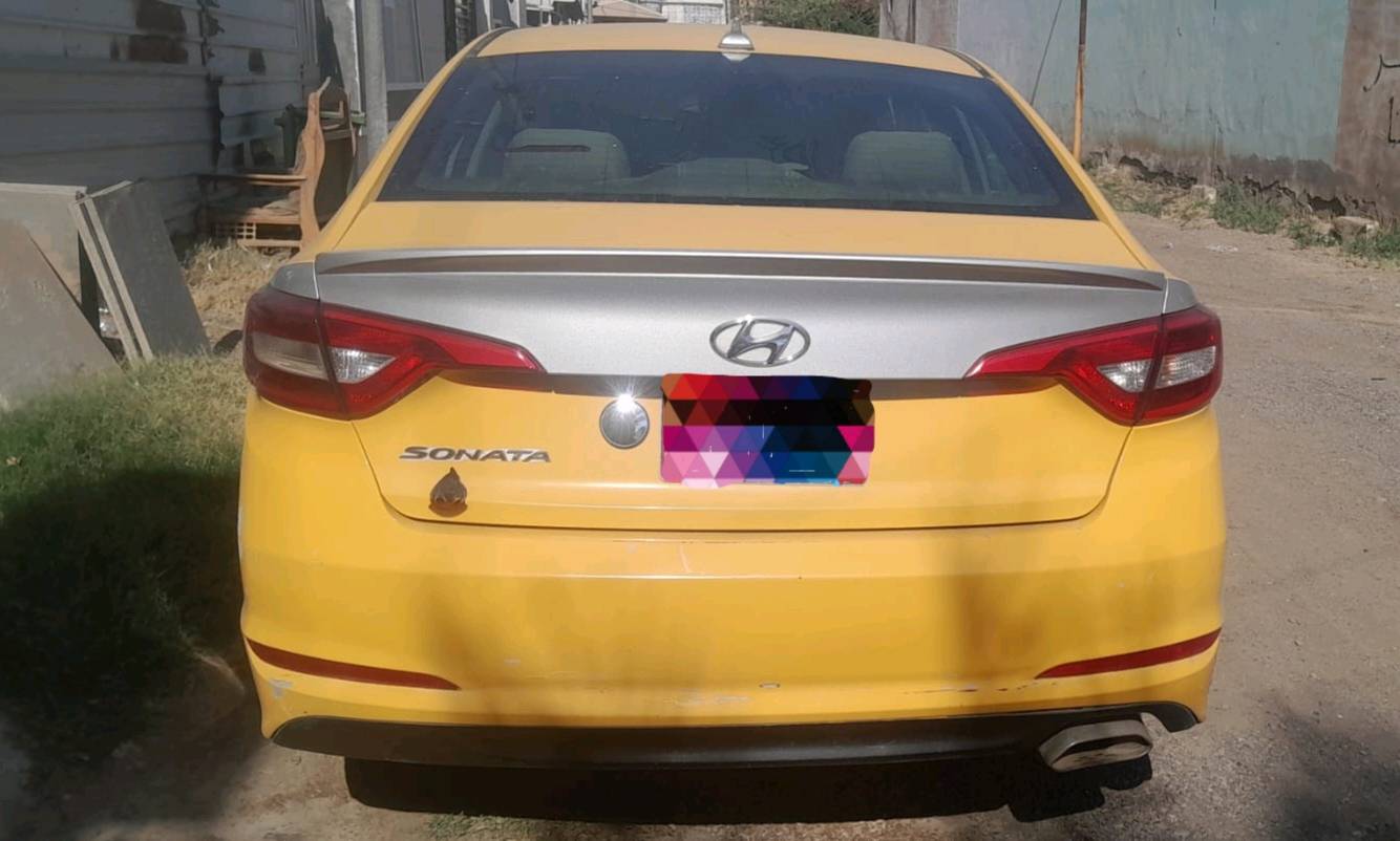 السلام عليكم
سوناتا 16 تكسي نظيفة جدا محرك GDI مجفت ما بي تنقيص ولا شعره ايرباك السايق طاك الباقي سليم ما بيها حادث بيها بس طخات موضحة بالصور رجع عليها ابو كيا
شاشة لمس
بلوتوث 
تبريد ثلج
abs
مانع انزلاق 
ثلاث اوضاع قيادة : وضع اقتصادي (ECO MODE) 
وضع عادي 
وضع سبورت(SPORT MODE) 
تحكم ستيرن 
مثبت سرعة 
تستلم صافي هيئة وغرامات والسونار علية
سعر 100 وبيها مجال