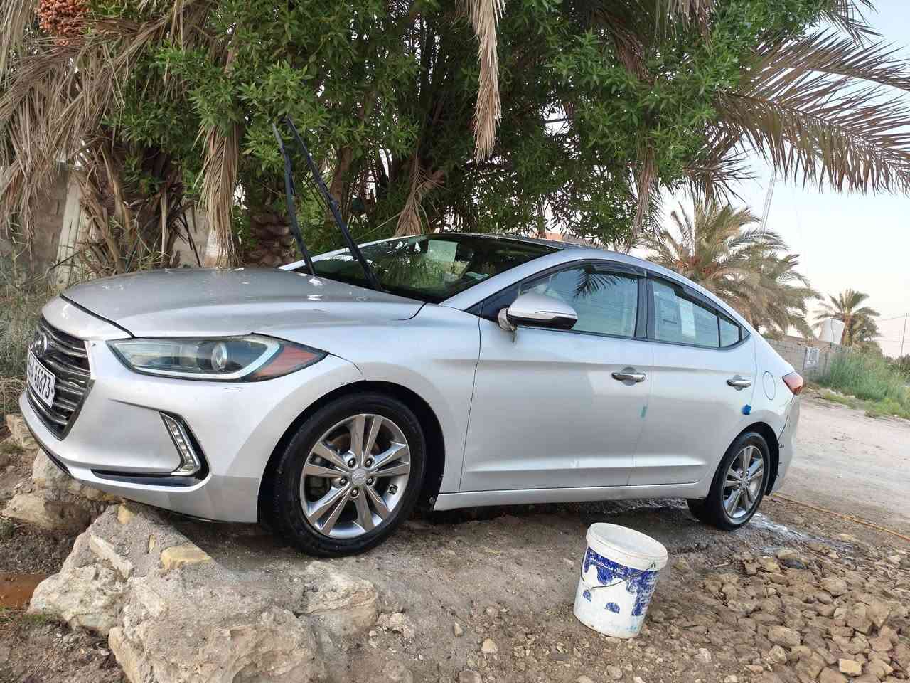النترا 2017 وارد امريكي حادثها جاملغ ايمن ماعابر
ومبدل نفس اللون
 البنيد هنا انا بدلته ورش صبغ بالجاملغ والباب الخلفي اثر دحجات 
محرك 2.0 كير مكينة نضيفات تبريد تدفئة. 
مثبت سرعه 
مانع انزلاق 
تحكم ستيرن 
شاشة 
كاميرا 
اشارة بالمري سعرها 109$ وبيها مجال بسيط 
***********
