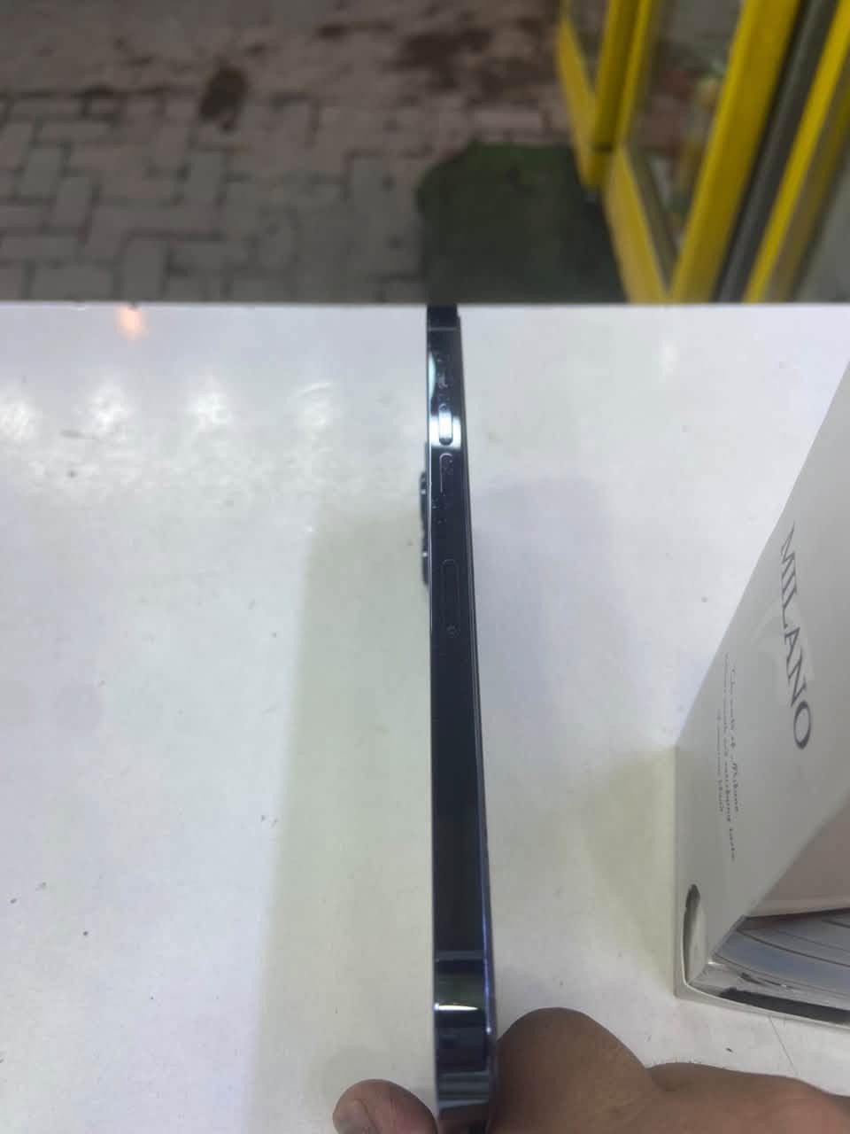 سلام عليكم
12برو ماكس  ذاكره 128 🔋77 شرق أوسط A/A

مو امريكي يعني  

جهاز بس سماعة جوه مالته واكفه يراد الها تبديل فقط جهاز 

ممفتوح علا ايدي كامله جهاز أي نقص مابي 

مكاني بغداد البياع /***********
