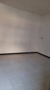 الدوره شارع ستين • ٦٠م • ٣ غرف نوم