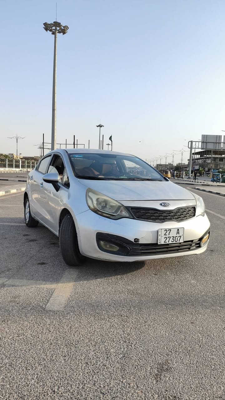 سلام عليكم سياره كيا ريو موديل 13 بأسمي وارد خليجي محرك 1600 سياره جاهزه السعر 70 وبيها مجال 
***********
***********
