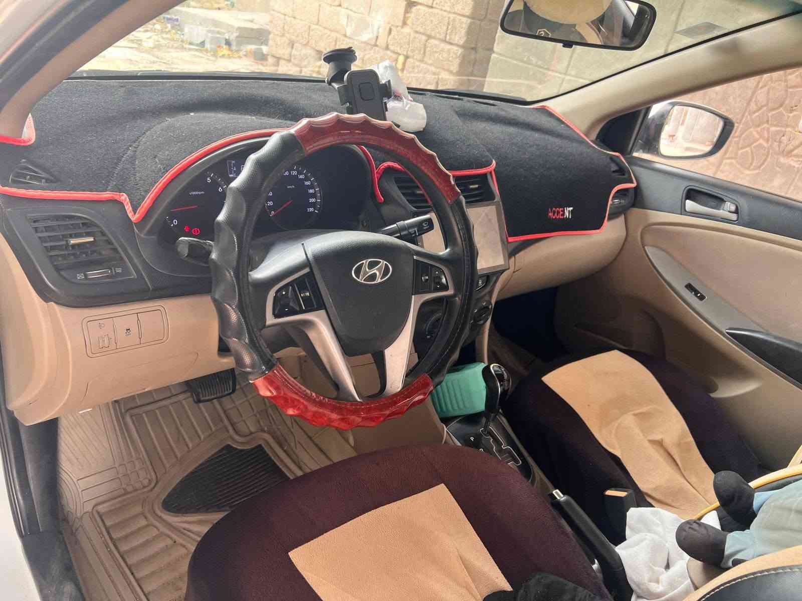 اكسنت خليجي 2017 ثلاث قطع وبارد موضح بالصور مكحل على وضعه رقم دولي ذي قار يتحول بأي مكان بسم ولد يمي بالبصرة أبي الخصيب محرك 1400 راعيها يريد تحويل تجي وتشوف انا مكفل بالنشر وهذا رقم راعيها *********** البصرة, العراق
