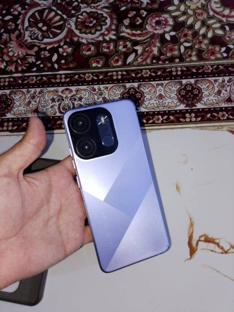 جهاز تكنو  ذاكره 64 جهاز نضيف بس بي كسر بالشاشه مكان شطره ***********
