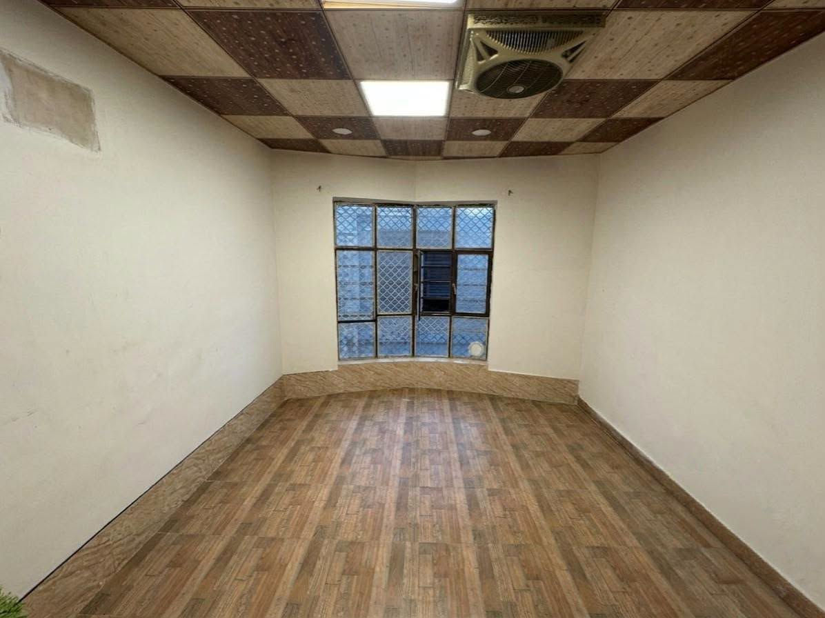 بيت للبيع مساحه 260 متر طابو صرف
حي ميسان قطاع 15 شارع  12 موقع جيد 
بيت مع مشتمل طابقين
المشتمل حديث طابقين 
والبيت نظيف جداً 

ويباع منه ١٤٠ متر 
يعني مشتمل عدل ينكص

تفاصيل اكثر والسعر خاص

عنوان المكتب حي ميسان شارع الكيات قبل تقاطع شارع بوريات ( مكتب الخالدي للعقار )
استفسار اكثر او الاتصال
 *********** يوجد واتساب 
*********** يوجد واتساب 
ادخل على الرابط التالي واطلع على عروض حي ميسان
https://www.facebook.com/groups/392370572858358/?ref=share_group_link

