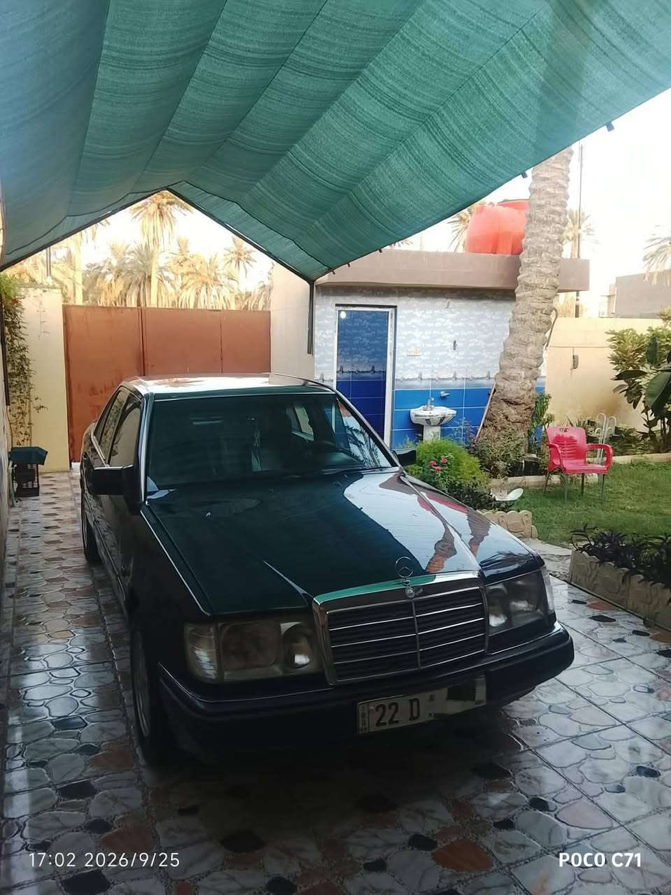 السلام عليكم مرسيدس دب 
موديل 1992 وراد يابان 
رقم اربيل  مكينة 2500 بطة 

بيها الباب الى خلف السايق صبغ او الباقي بلادي 
قواعد الدبل بلادية 
صاحب السيارة موجود تريد وكالة  او تحويل 
السعر 53 او بيها مجال حك الجية 
العنوان ديالى المقدادية 
الرقم ***********

نص مكتوب في الصور:
- 17:02 2026/9/25 POCO C71
- 17:02 2026/9/25
- POCO C71
- 17.03.2026 19:25 POCO C71
- 17.03 2026/9/25 POCO C71