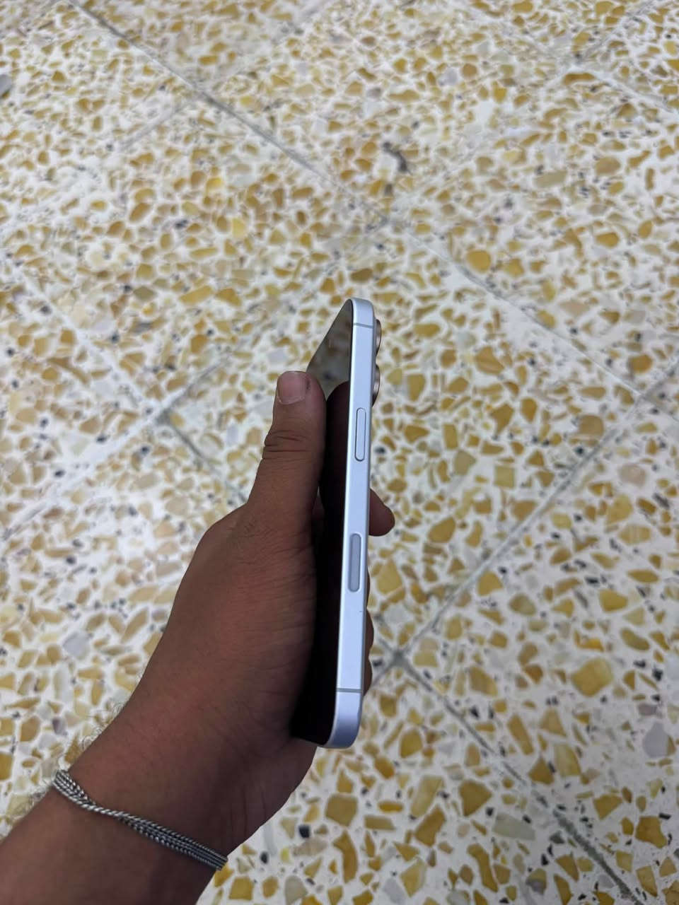 ‏16عادي جهاز مبدل فقط شاشه جهاز نضافته كدام عينك شاصي بي طخات والدكم ما التعلي والتنصي ما يشتغلن والشريط موجود عندي أبيعه لليشتري الجهاز 

بطاريه 92
ذاكره 128
عنوان الأمين الثانيه سكينة
***********فقططط واتساب
600وبي مجال للشراي
