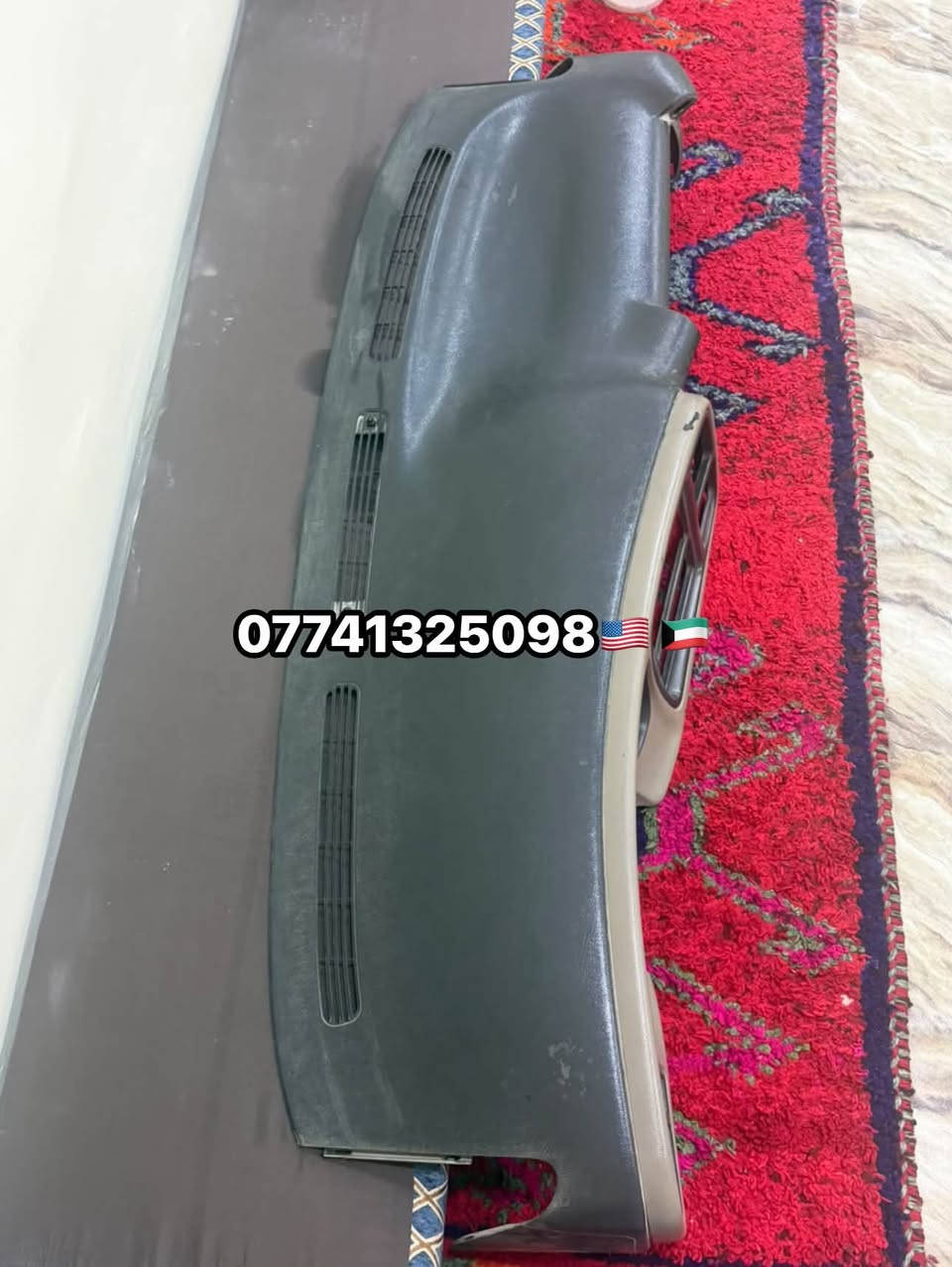 ***********🇺🇸🇰🇼لبيع

نص مكتوب في الصور:
- ***********
- تخفيضات اثنين هن 100 🇰🇼 🇺🇸