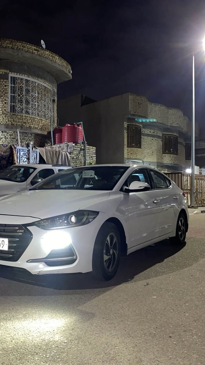 سلام عليكم الانتره خليجي  موديل 2019 سوبر (فول) مكينه وكير وتبريد  كفاله سياره جاهزه من كلشي السعر 145مكاني بصره لاستفسار تصل ***********
