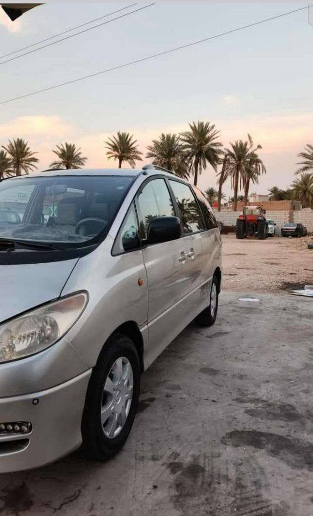 السلام عليكم سيارة للبيع
تيوتا بريفيا موديل 2000
محرك 4 سلندر 2400
أصل يسرى بلاد بدون تحوير مصبوغة حزام للجمالية وكل السيارة موضحة بالصور 
السيارة استخدام شخصي نضيفة جداً 
رقم انكليزي سليمانية 
تخم تاير جديد 
حدادية جديدة
ما ناقصة أي شي 
المواصفات:
شاشة وسطية لمس تدعم منافذ  AUX+USB+بلوتوث
كامرا خلفية
تبريد ، تدفئه
نظام صوت عالي 
باور هيتر للجام
تحكم بالستيرن( صوت/بلوتوث/هاتف)
مثبت سرعة+كروس سرعة
ابواب سلايت مع قفل اثناء حالة الوقوف في المنحدر
سنتر لوك ريمود+ اضائة ترحيبية
مكان السيارة/ بغداد 
للأستفسار:
*********** واتساب

