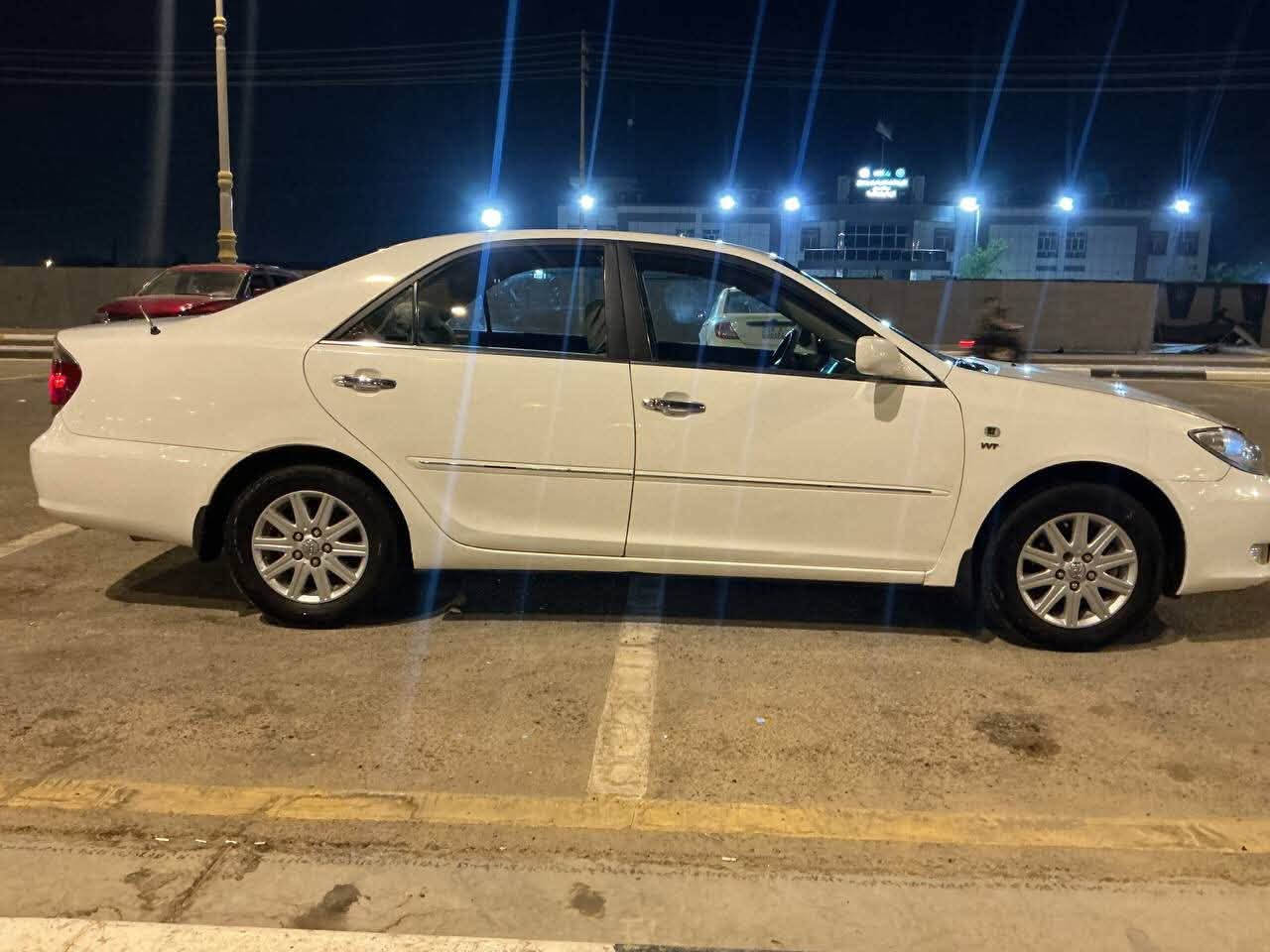 السلام عليكم
كامري موديل 2005 خليجي XLi  بيه صبغ قطعه واحده
حداديه بحاله جيده  محرك 2400 اربعه اسلندر التبريد 
شغال جيد جدا  رقم الموبايل ***********
