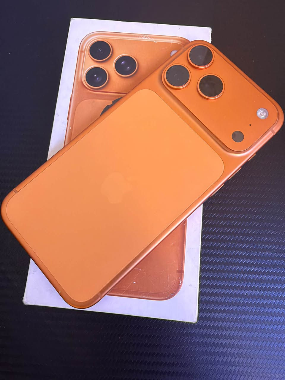 iPhone 17 pro max
الذاكره 256GB
الملحقات  كامله 
البطارية  93‎%‎🔋  
 شريحة الكتروني 
السعر  1.550.000 قفل
بغداد
