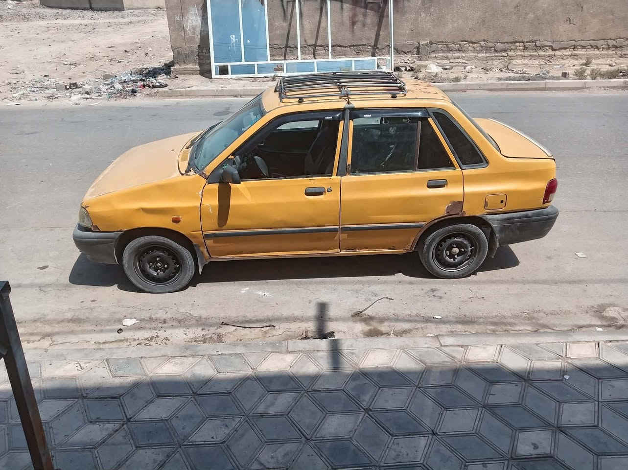 سلام عليكم سايبه موديل 14 مصفره هيئه غرامات رقم انكليزي جديد سياره نضيفه بس رابع بيهه يفلت مكان الدغاره السعر 25 بيهه مجال باب واحد مبدل ***********
