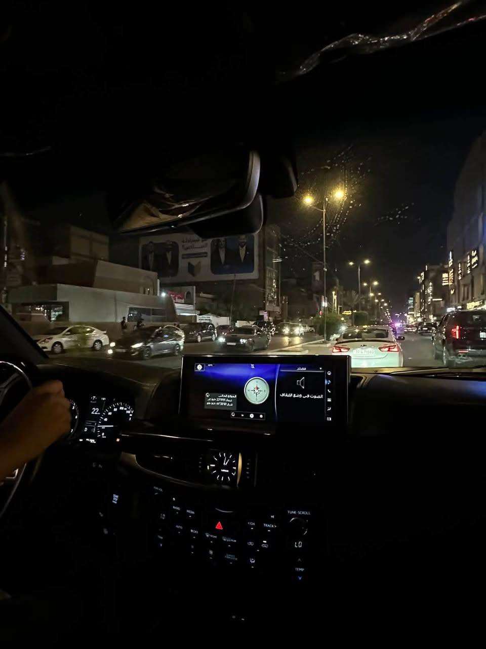 سلام عليكم للبيع
لكزز كورو 2021
سياره جديده 
ماشيه ٨١
سعرها 750
مكاني بغداد ***********
