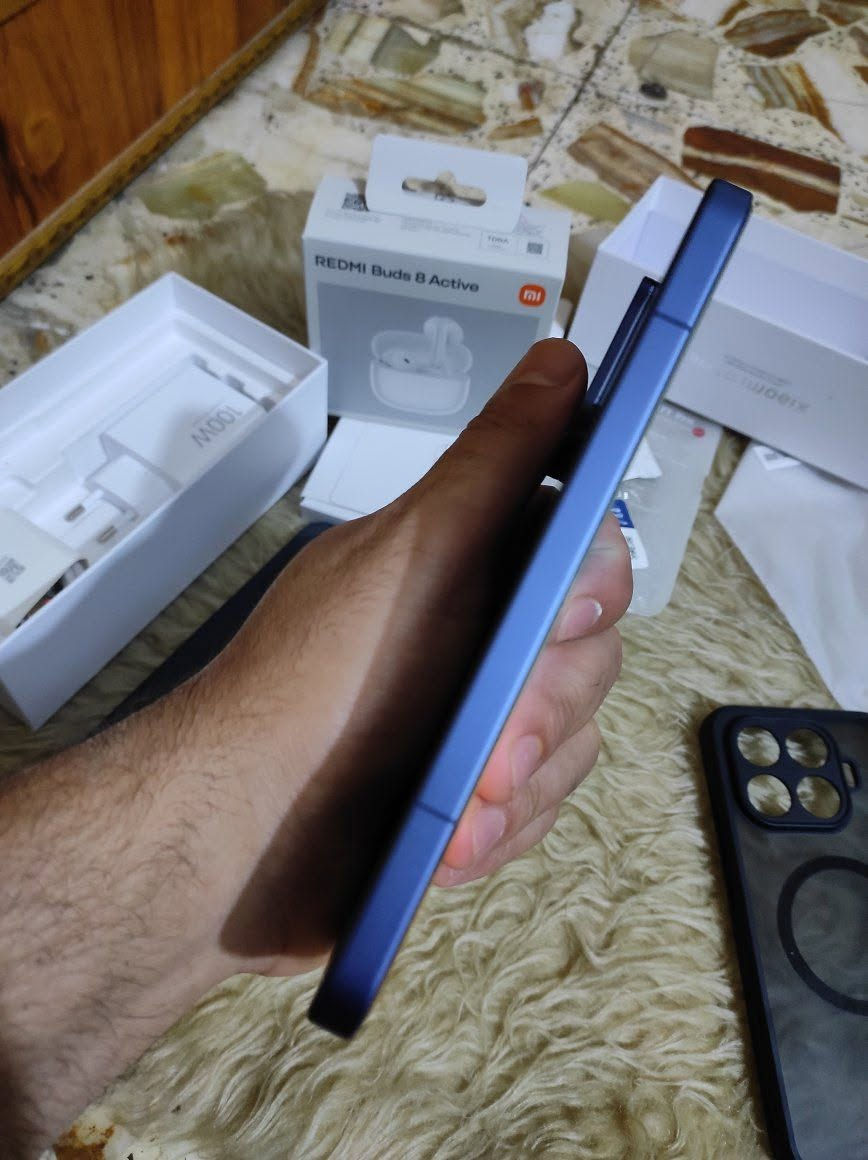 سلام عليكم اخوان جهاز شاومي 17Tpro جهاز مكفول نضافه ١٠٠ب١٠٠ ذاكره 512بطاريه 100 كامل ملحقاته الاصليه مع سماعه غير مستخدمه ولاسق حمايه زجاج اصلي وكفر اضافي ايضا اصلي جهاز معروف سعره ومكانيته للبيع او مراوس مكاني بغداد مدينه الصدر توصيل ماعندي للاستفسار اخاص او وات ساب ***********
