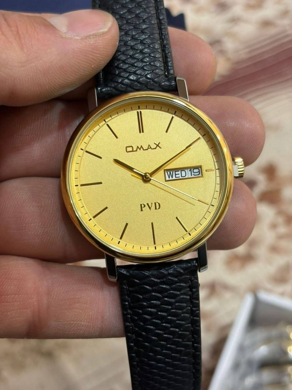 Omax ١٩٤٦ • حركة كوارتز • جلد طبيعي
