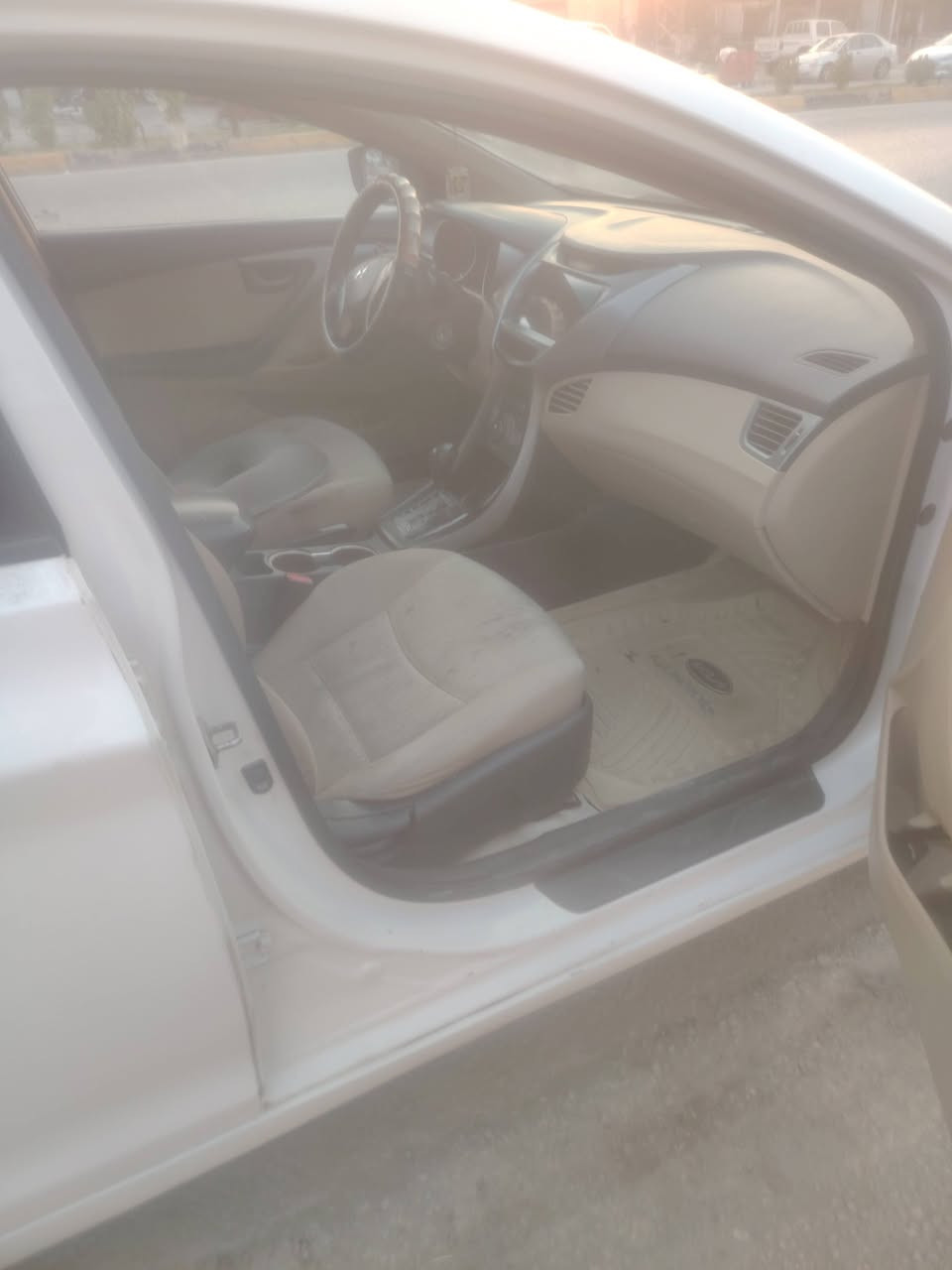السلام عليكم النترا موديل ٢٠١٣ خليج بيه ٣قطع وشويه
محرك ١٨٠٠
 ورقمه قديم ولمكينه كايمه
بس تبريد حداديه تخم تاير جديد
ونضيفه السياره
السعر ٧٥
الاتصال ***********
