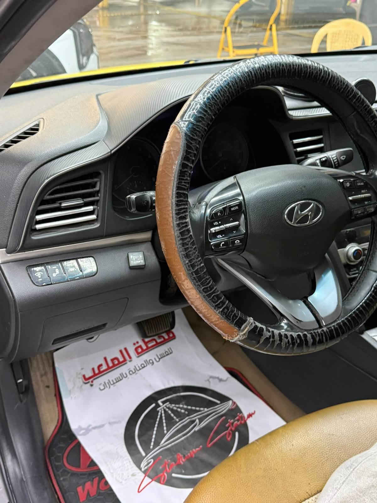 السلام عليكم
النترا 2020 فول مواصفات وارد امريكي  ضرر طخة بسيطة بالبنيد و بيها ملاحضات بسيطة 

السيارة عليها منضومة غاز‼️

مواصفات:

بصمة تشغيل + بصمة ابواب 

فتحة

رادارات 360درجة 

تحديد مسار

شاشة كبيرة 

كامرة دوارة

تبريد شاشة + مناخ منفصل

كراسي كهرباء

كراسي جلد + تدفئة 

تحكمات ستيرن جهتين

استفسار📞 ***********

السعر 125 وبيها مجال

العنوان📍زيونة
