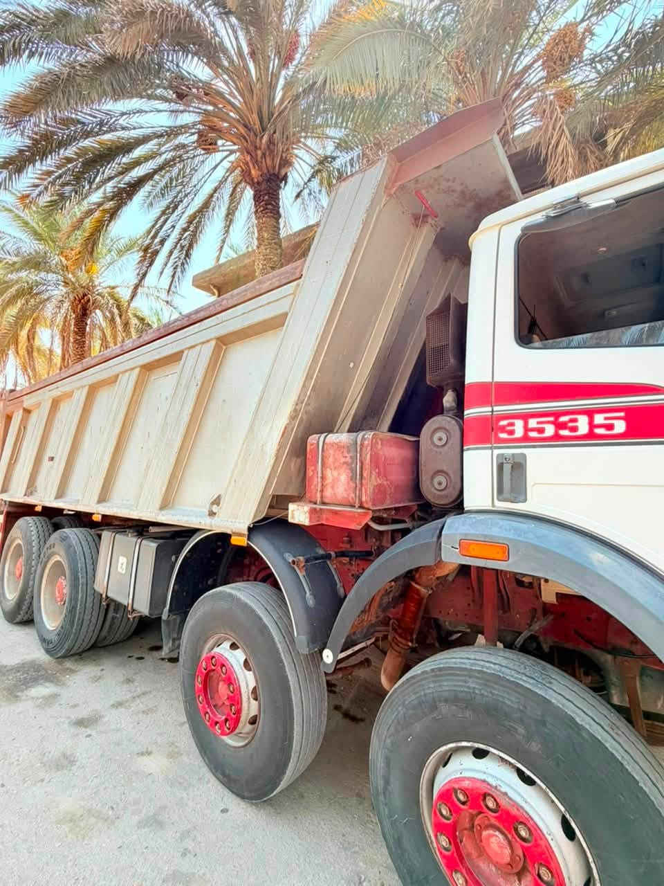 السلام عليكم للبيع البي مديل 92 السياره سابقاً بدون ضباره وحالياً مدفوع كمرك ومستلم قرص بقي على الرقم فقط  سياره جديده وجاهزه للشغل تخم تاير كير مكينه شاصي مكفول بدون صبغ عنوان بابل قرب سيطره الاثار السعر 5 شدات وبيه مجال 
***********
