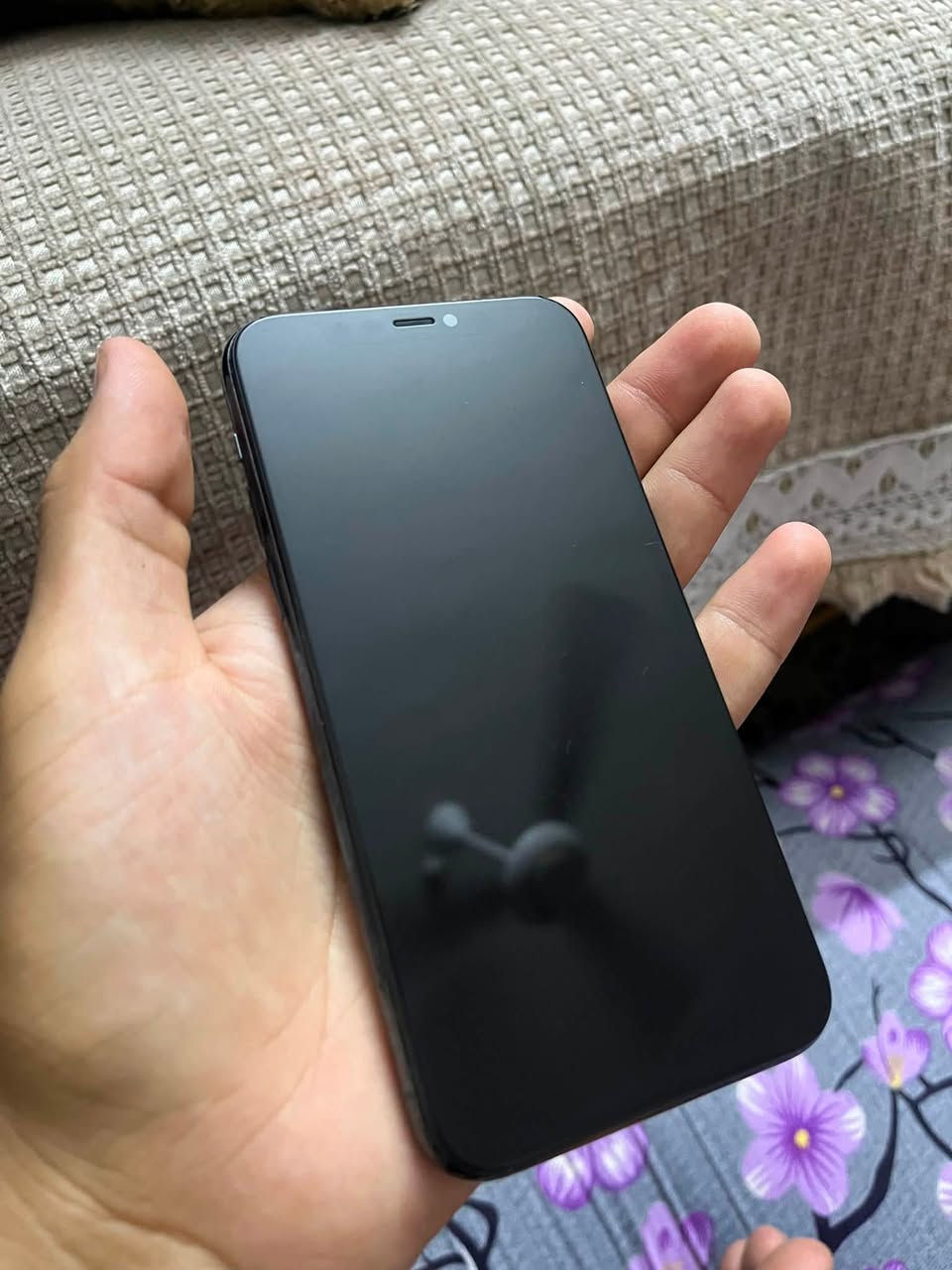 سلام عليكم 
ايفون 11pro
بطارية 73بلادية
مبدل شاشه نوعيه زينه ٣اختيارات 
الجهاز نضيف مثل متشوفون بل صور 
مكاني بغداد -بغداد الجديده 
رقمي ***********
سعر الجهاز 225 وبي مجال بسيط
