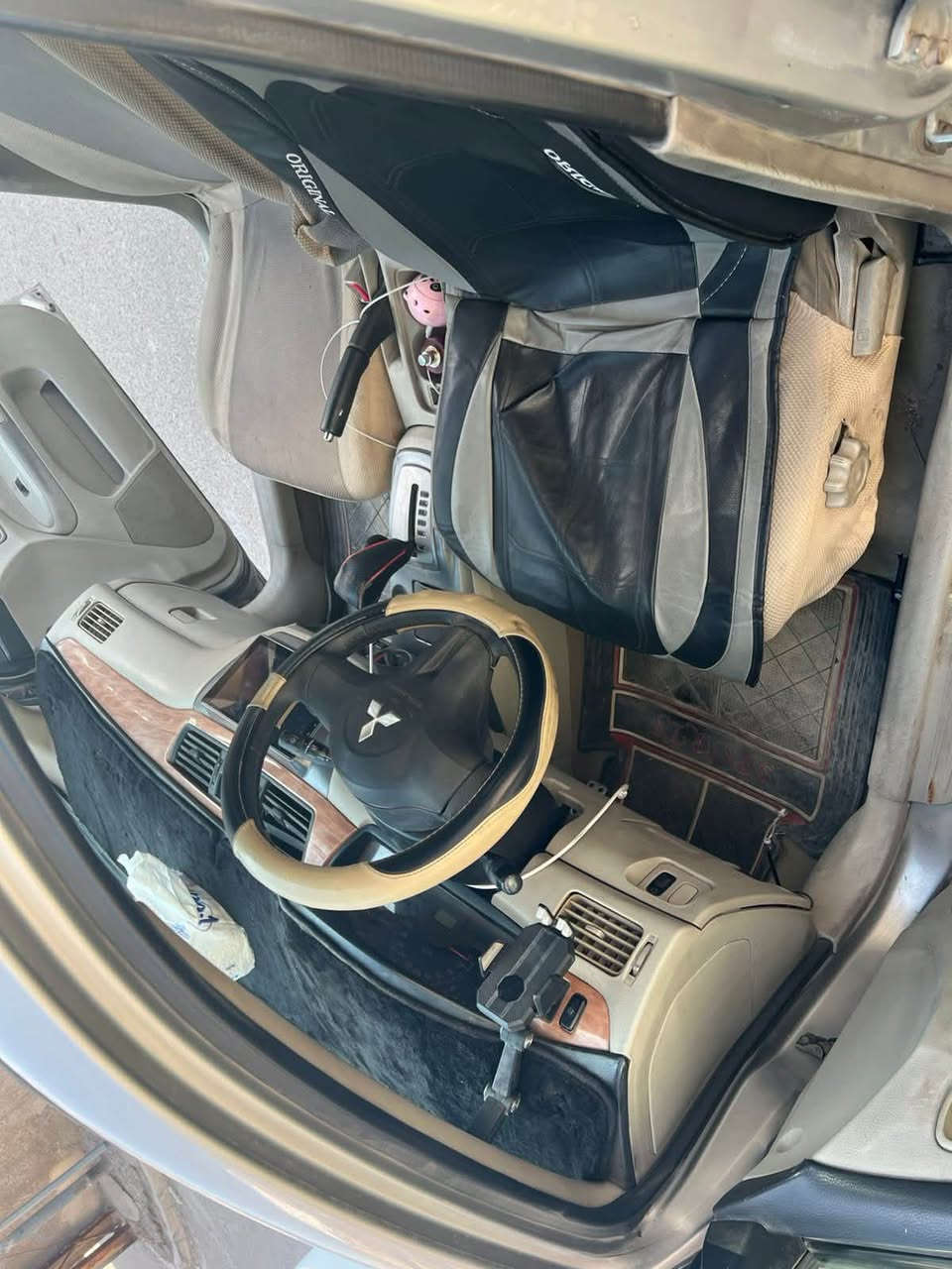 بيع او مراوس بلانسر قرش والفرق نتفق عليه
لانسر بومه 2008
 محرك 1500 بيه تبخير
رقم دولي السنويه2031
هزه جديده رقمها بغداد
المحرك 1500 وبيه تبخير
كير مبدله جديد
تخم تاير جديد ويل كب
الصدر قبل فترة بدلته
تبريد ثلج مبدل منظومه كامله
السيارة خليجيه مصبوغه حزام
فتحه بالقمارة
شاشة اندرويد
السعر 65 وبيها مجال
مكاني بغداد حي الاعلام
***********
