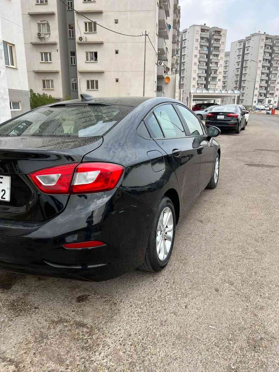 السلام عليكم
شوفر ليت كروز LT2019
ماشيه 142 الف كيلو متر 
البجم مصبوغ 
صفحه السايق مصبوغه 
المحرك والكير مكفولات 
الحداديه بحالة جيدة 
كامرة خلفية بلادي 
شاشة ابل كار بلي 
رايده 75$ وبيه مجال
