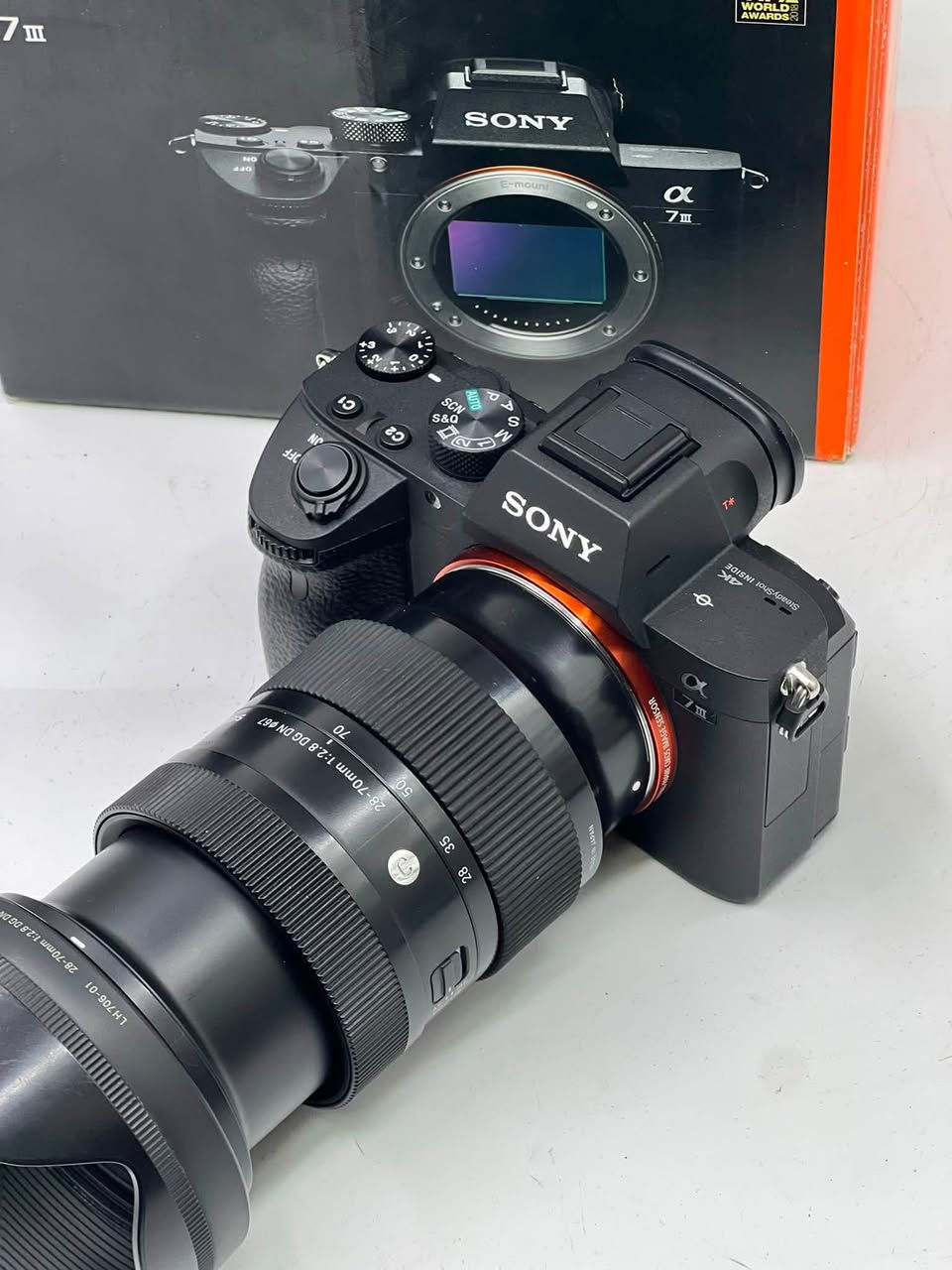 كأمره سوني   (💣 ✨a7-lll 📸💣) نضافه 99/100 كامل ملحقات شتر 2k فقط🔥
كارتون 📸 

3- حزام كتف✅

4- شاحنه اصليه ✅

5 بطاريه اصليه ✅ 

الدفع بعد ال فحص و القناعه التامه 

 ***********
