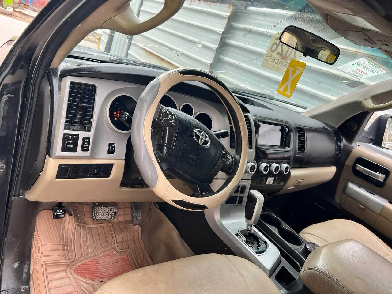 لاندكروز سيكويا • ٢٠٠٩ • رقم بغداد