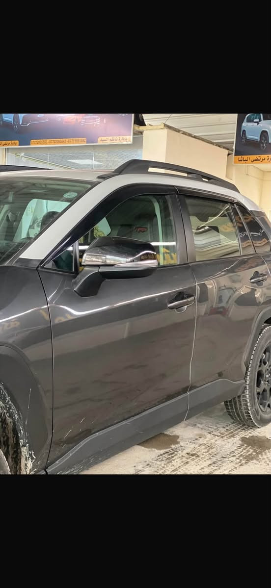.
🔥 للبيع راف فور TRD موديل 2022 🔥
رجاء الي مايعرف قيمه TRD وشكد قليلات ليعلق

🚘 Toyota RAV4 TRD Off-Road 2022
🇺🇸 وارد أمريكي
📍 رقم أربيل
🎨 Two-Tone لونين — لون بلادي + لون نفطي
🪟 قمارة وتكم سموك
⚙️ فئة TRD الرياضية

المواصفات والتجهيزات:

* محرك 2.5 لتر
* 4 سلندر
* قير أوتوماتيك
* دفع رباعي AWD
* TRD Off-Road
* جنوط TRD
* إطارات أوف رود
* تشغيل بصمة
* دخول ذكي
* تشغيل عن بُعد
* شاشة وسطية
* كاميرا خلفية
* حساسات خلفية
* مثبت سرعة راداري
* تحذير اصطدام أمامي
* فرملة طوارئ
* تحذير مغادرة المسار
* تحكم بالستيرن
* بلوتوث وUSB
* تكييف أوتوماتيك
* مقاعد جلد
* تدفئة مقاعد
* تحكم كهربائي بالمقاعد
* مرايا كهربائية
* زجاج كهربائي
* تحكم بالمقود
* أوضاع قيادة
* نزول منحدرات
* أنظمة أمان Toyota Safety Sense
* قمارة وتكم سموك
* Two-Tone لونين
* لون بلادي + نفطي 🔥
سعر : 270
🎨 الصبغ:
قطعتين فقط:
1️⃣ جامرلغ خلفي
2️⃣ باب خلفي

📞 للاتصال والاستفسار:***********
