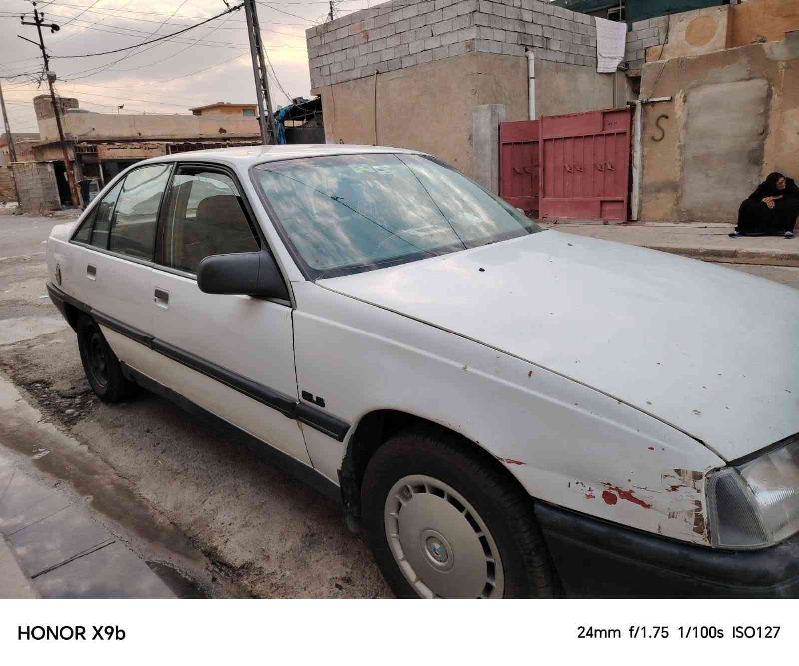 السعر 25 ورقه 
وكاله او تحويل 

اوبل اوميگه موديل 1989 ابلاد بيها طخه براس الجامرلغ  السكن اكو خياس بجهت السايق بالهلال بيها خيط بخار انبار مشروع وطني  سنويه لل 27  

مكلف بل نشر

***********

*********** كركوك, العراق
