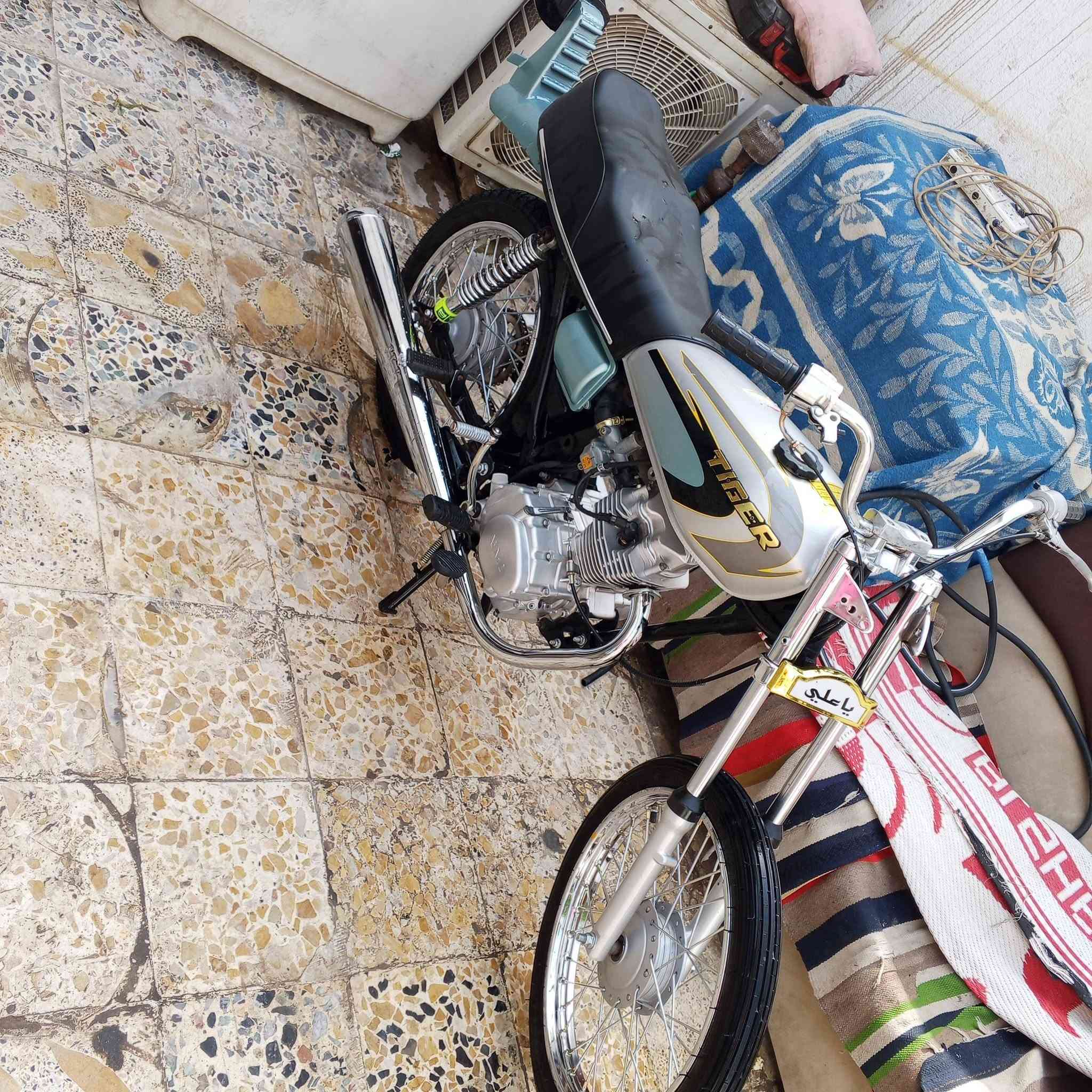 بدون اوراق • تعمير جديد • ماعوزها شي