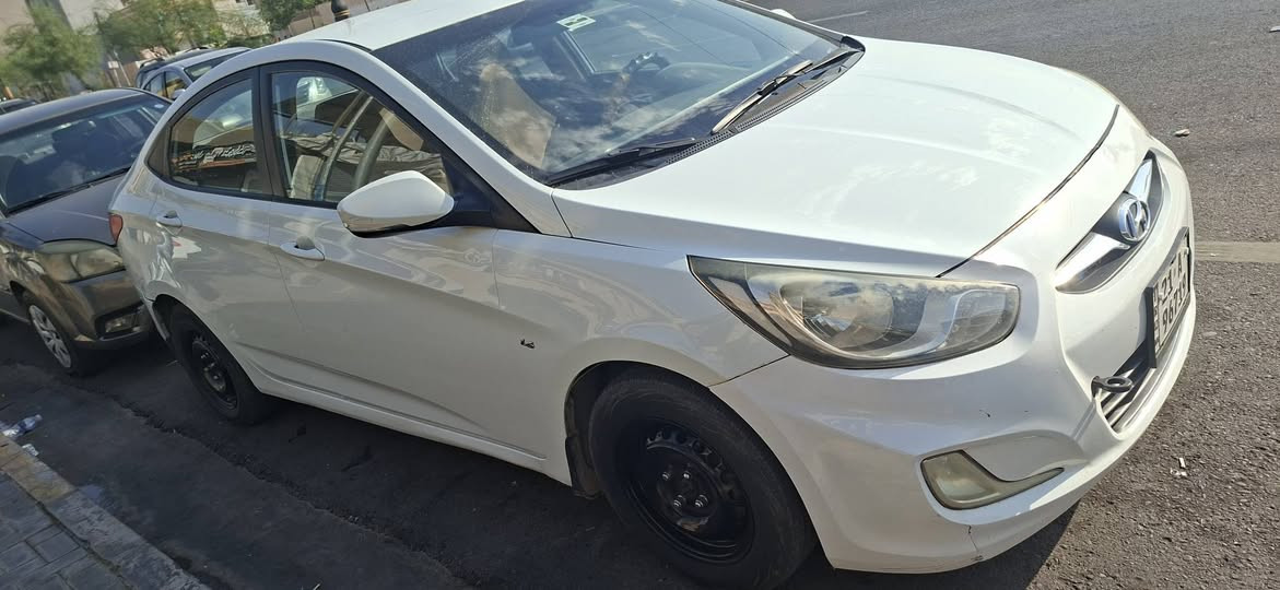 هيونداي اكسنت خليجي ٢٠١١ محرك ١٦٠٠ السيارة بلا صبغ محرك وكير مو مفتوحين سيارة جاهزة باتري وتايرات وتبريد وكهربائيات تحويل او وكالة نفس اليوم السعر ٩٣ 
مكان أربيل 
***********
